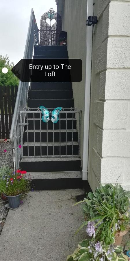 The Loft In Foxford Apartment Bagian luar foto